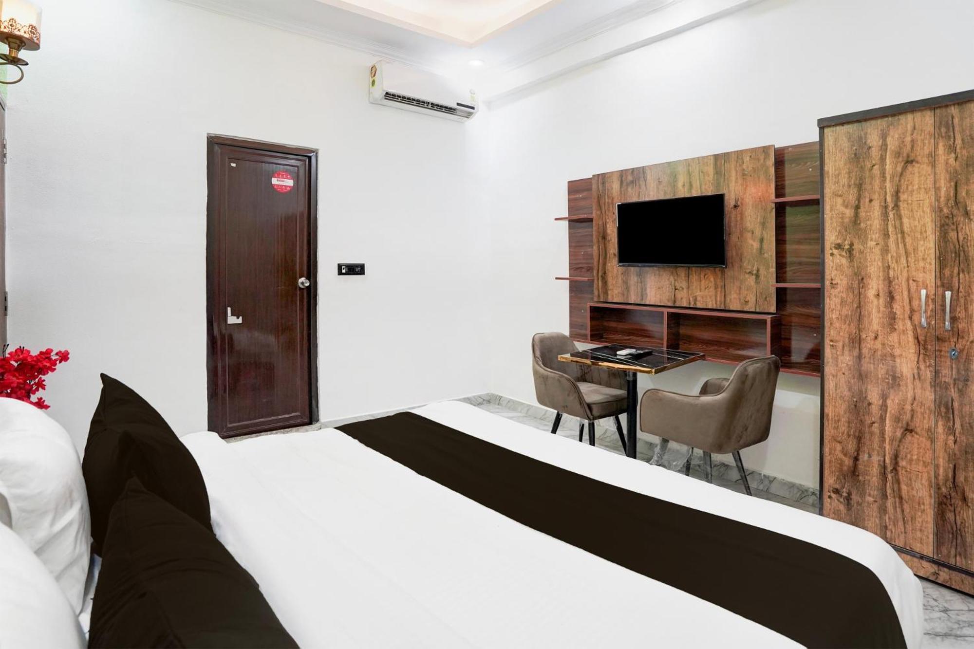 גרייטר נוידה Collection O Shandilya Grand Residency מראה חיצוני תמונה
