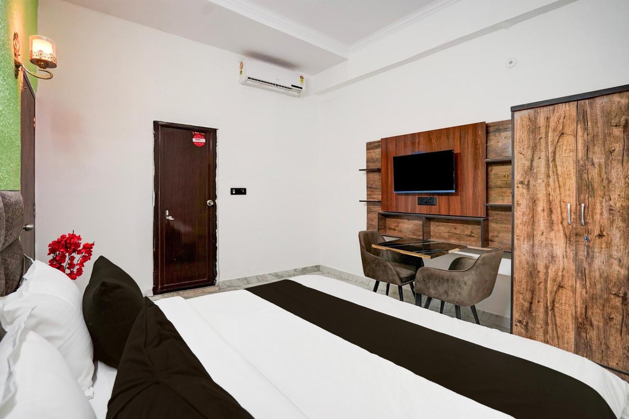 גרייטר נוידה Collection O Shandilya Grand Residency מראה חיצוני תמונה