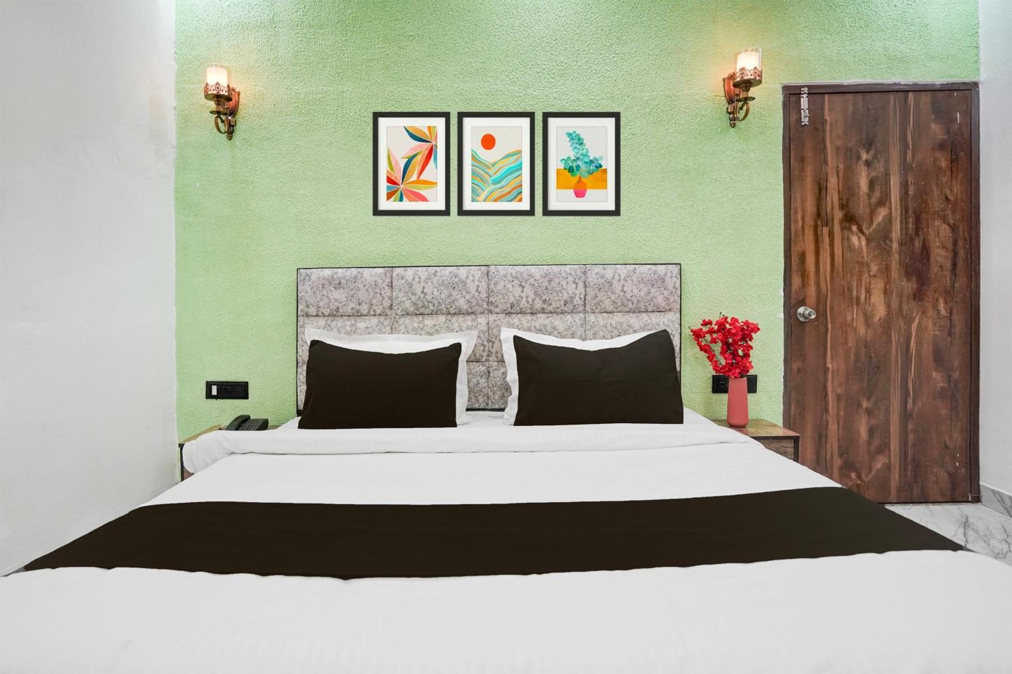 גרייטר נוידה Collection O Shandilya Grand Residency מראה חיצוני תמונה