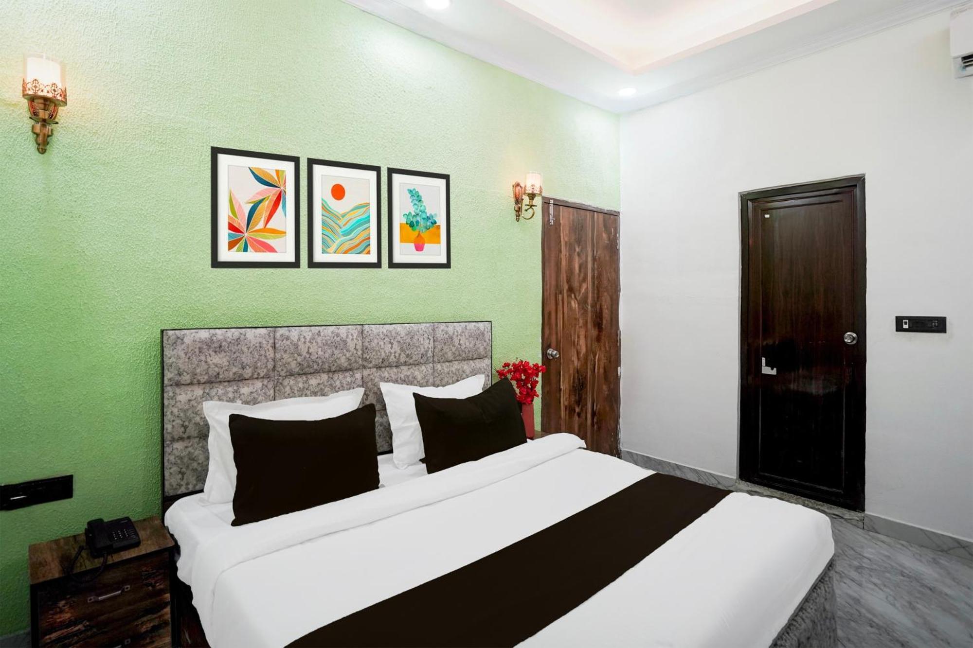 גרייטר נוידה Collection O Shandilya Grand Residency מראה חיצוני תמונה
