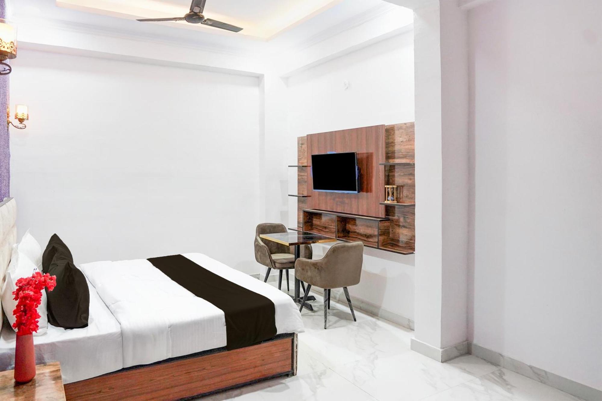 גרייטר נוידה Collection O Shandilya Grand Residency מראה חיצוני תמונה