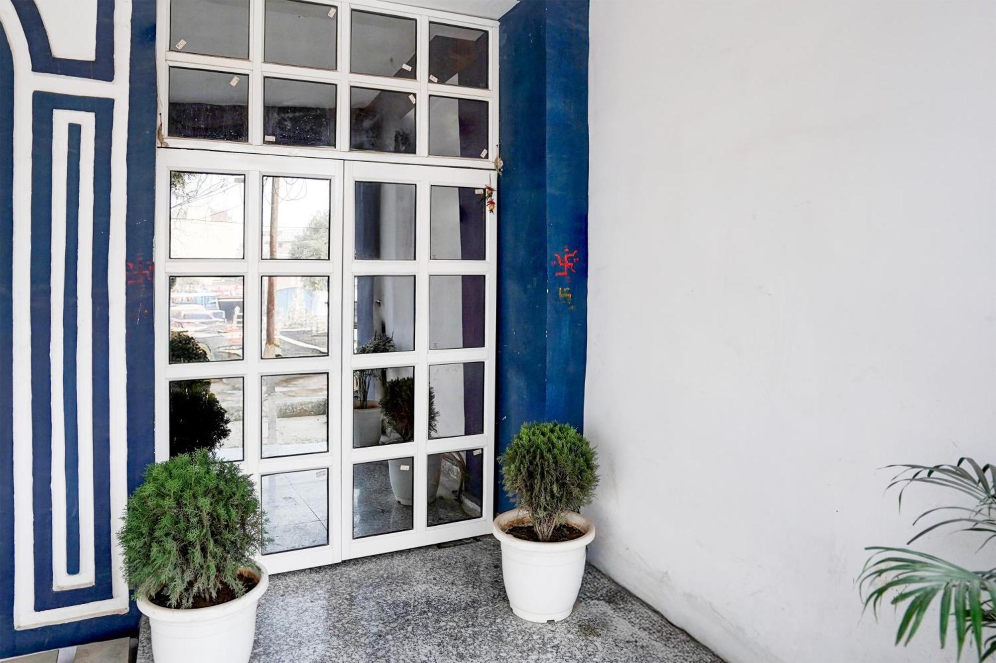 גרייטר נוידה Collection O Shandilya Grand Residency מראה חיצוני תמונה