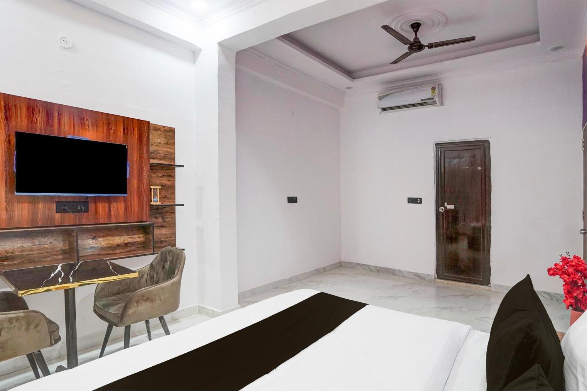 גרייטר נוידה Collection O Shandilya Grand Residency מראה חיצוני תמונה
